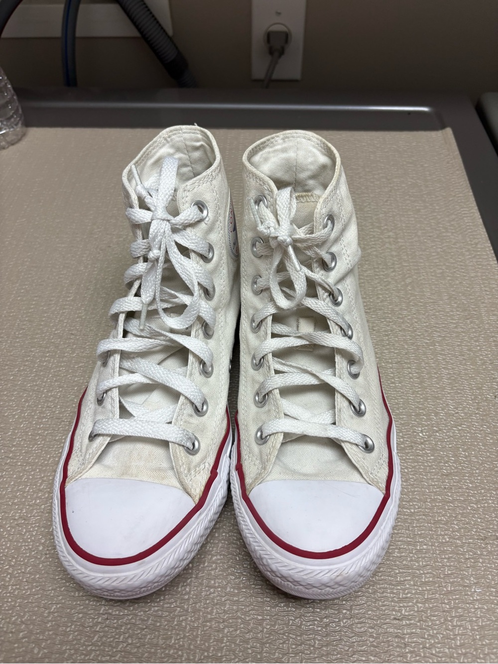 Classic White High-Top Converse Sneakers with Red Trim size women’s 8